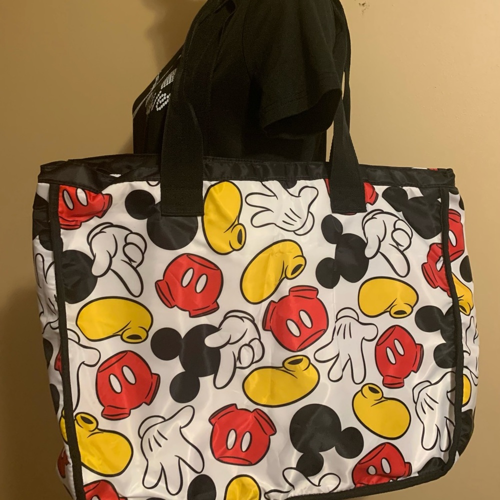 DISNEY oversized Mickeys hands, feet & head Fun design Nylon zip close tote NWT